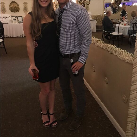 Banana republic black dress 💕HUGE CLOSET SALE - Picture 2 of 7